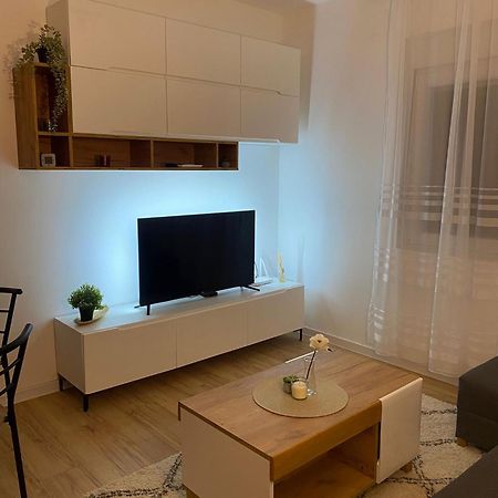 Urban Oasis Apartment Sajmiste Dış mekan fotoğraf