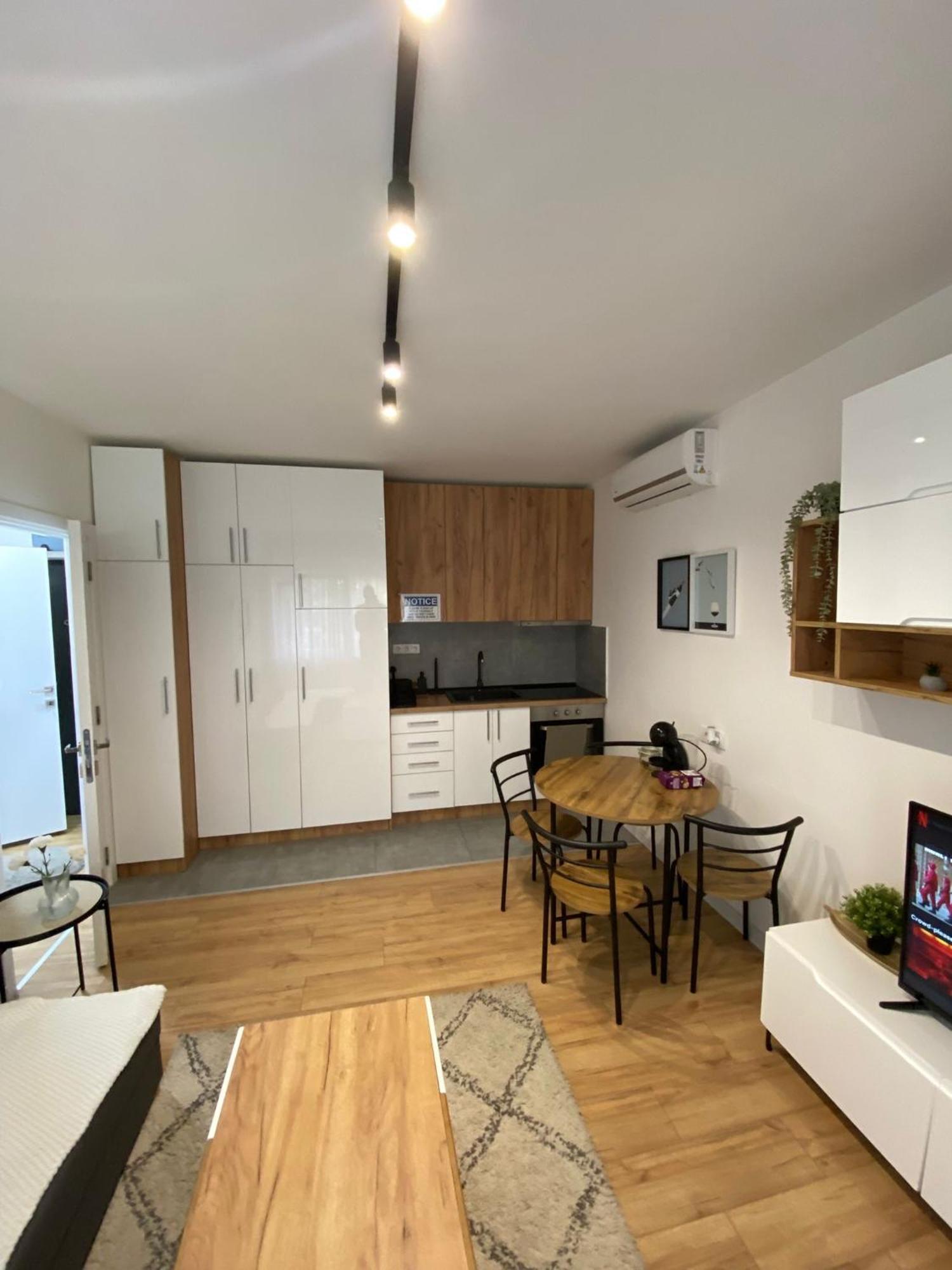 Urban Oasis Apartment Sajmiste Dış mekan fotoğraf